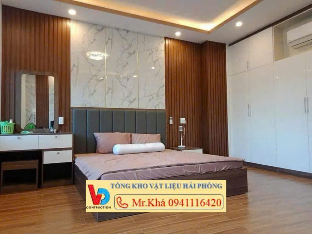 Nhựa Lam Sóng Ốp Tường Tại Cát Bà